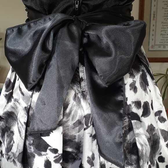 Ruby Rox Strapless Midi Formal - Picture 2 of 8